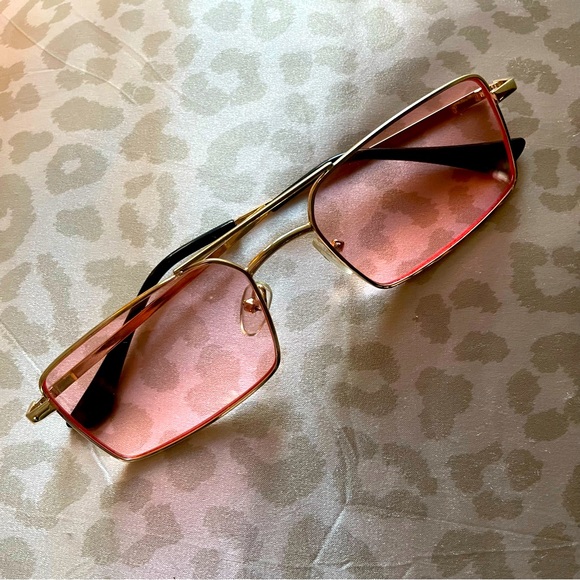 Accessories - Pink Sunglasses 🌸